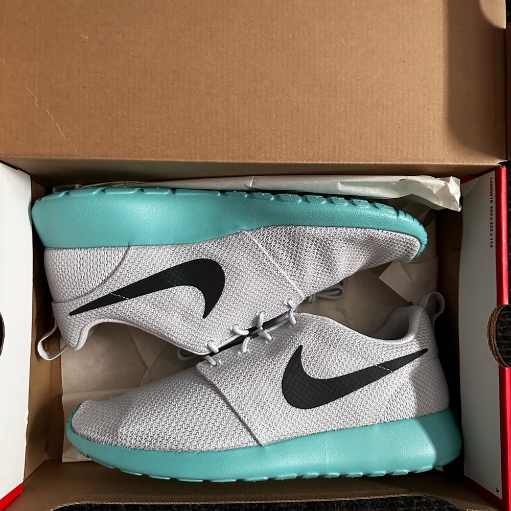Nike Roshe Run “Calypso” Sz 10